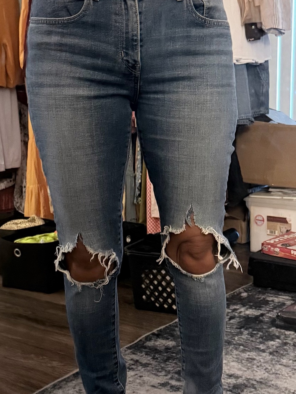 👄 Levi's 721 High Rise Skinny Jeans - Distressed Blue Denim